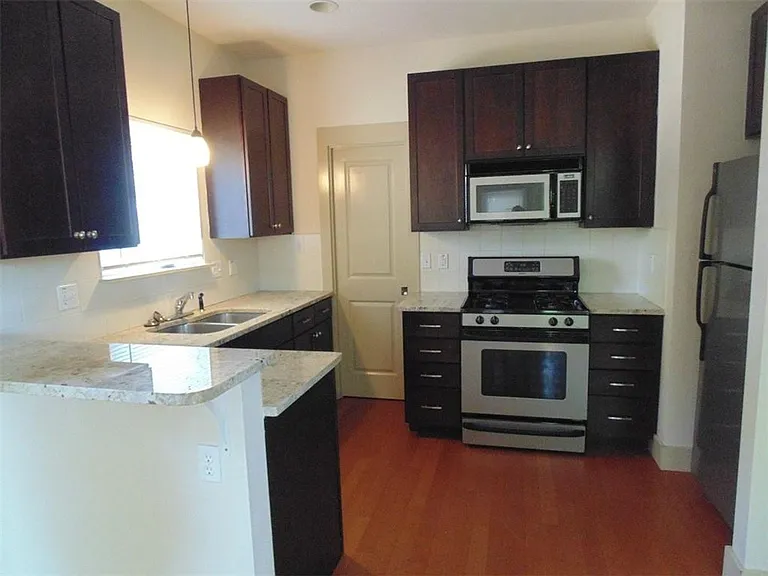 4406 Bennett Ave #B — Photo 11