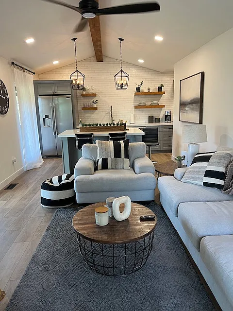 3 bed, 1500 sqft, $2,500 — Photo 2