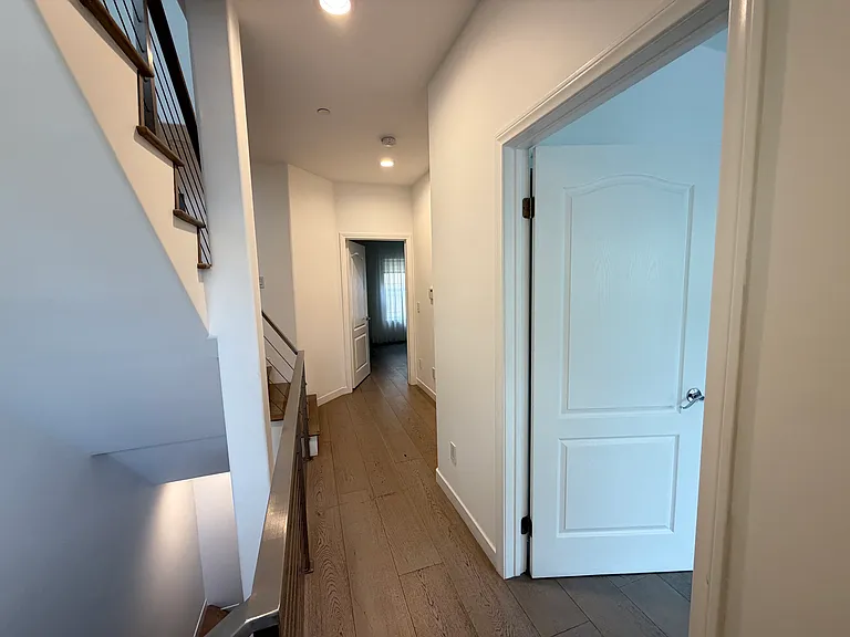 574 E Palm Ave #105 — Photo 37