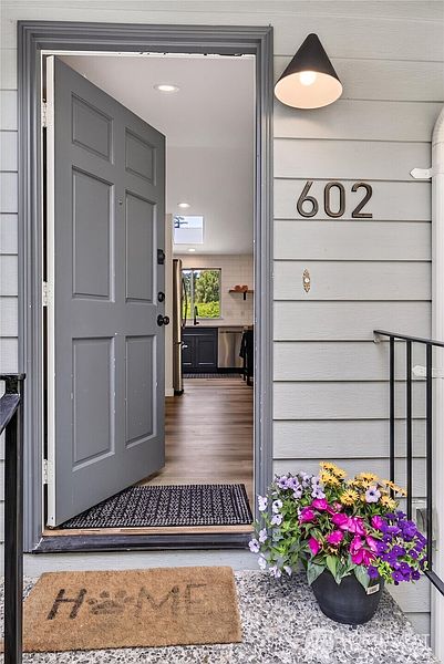2nd image of 602 198th Street SE