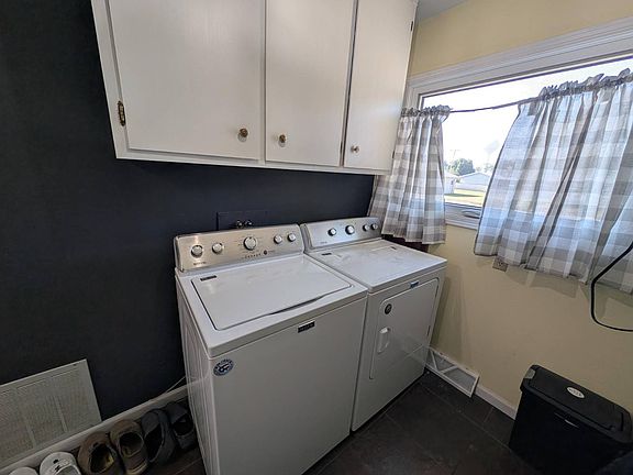5th image of 325 Clark Ave