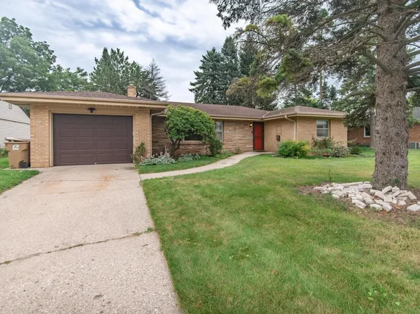 7849 6th AVENUE, Kenosha, WI 53143