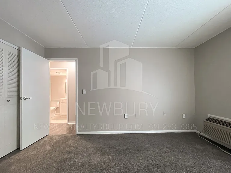 530 N Main Street - The Townhouse. — Photo 130