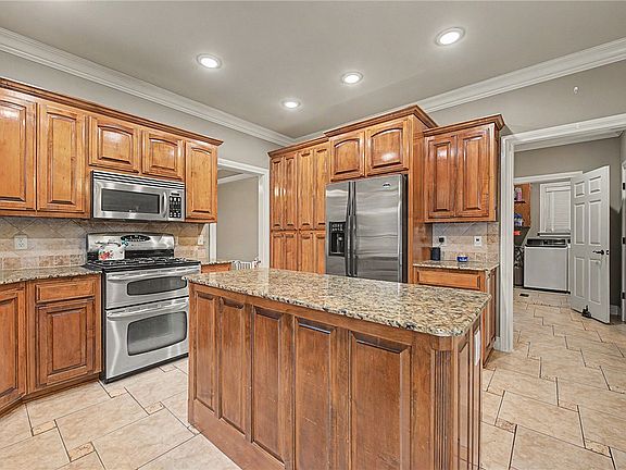5th image of 408 Willington Ln