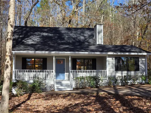 4734 Hiawatha Dr, Gainesville, GA 30506