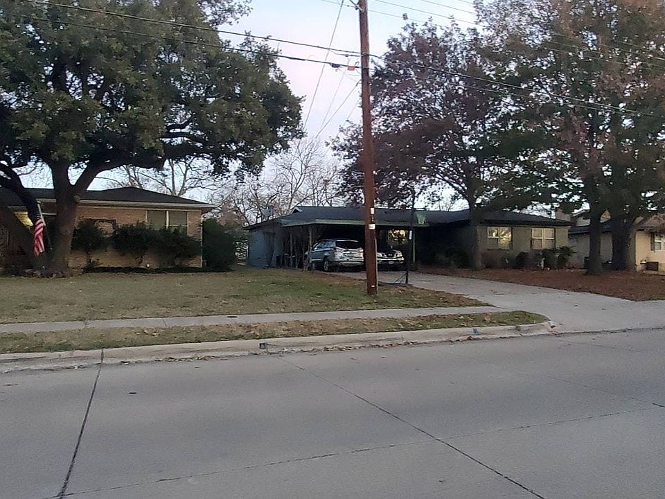 2nd image of 709 Cozby St N