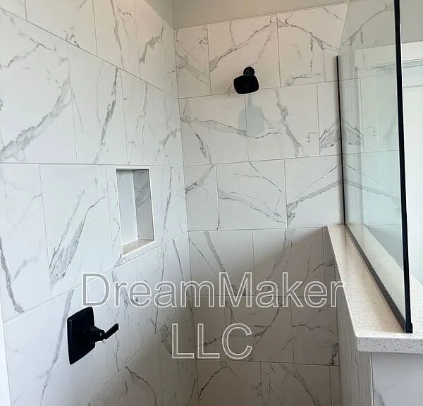916 Flowers Dr — Photo 15