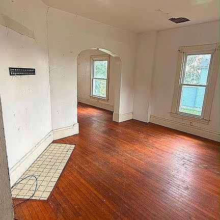 4th image of 266 Orchard St