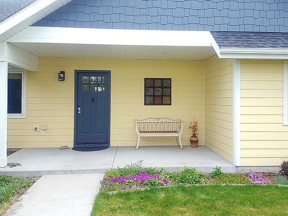 3rd image of 196 Cedar Wood Cir