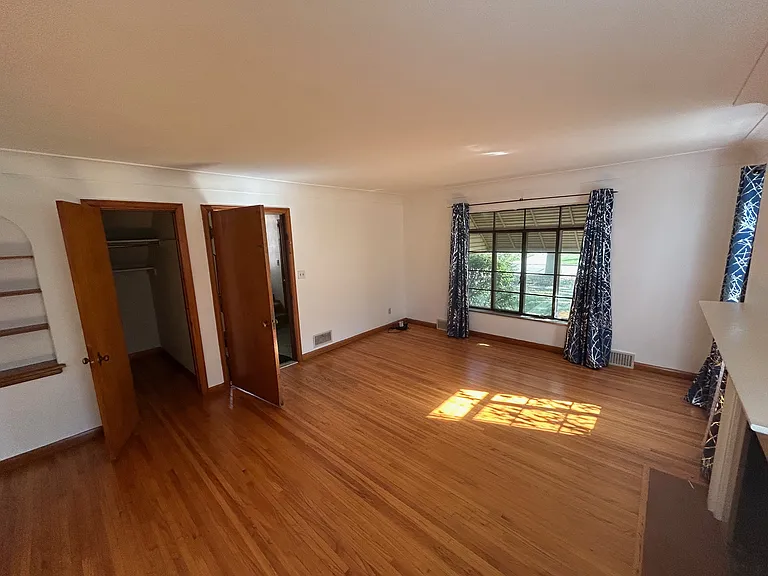 Living room 2