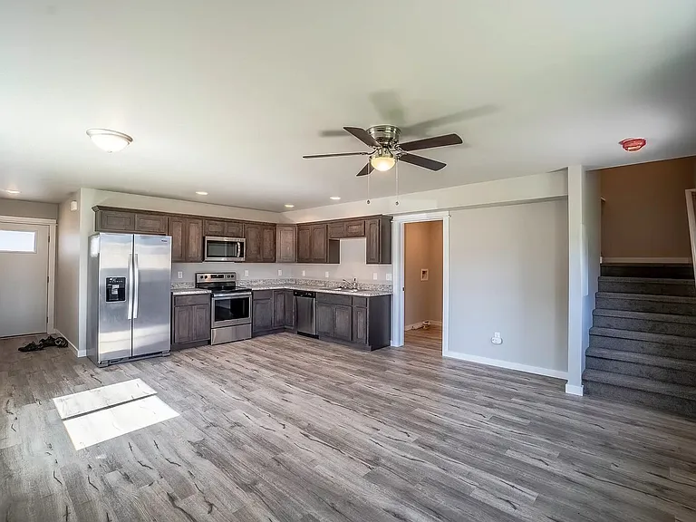 1300 Bunson Blvd — Photo 15