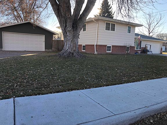 2nd image of 1420 William Ave