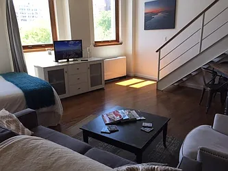 Rented by R New York