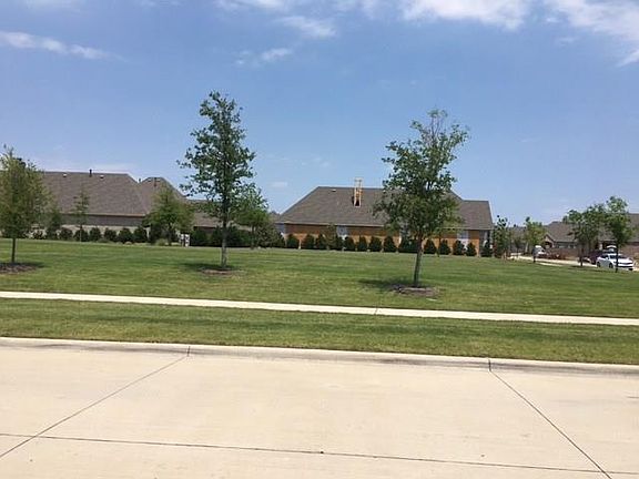 3rd image of 8645 Ludlow Dr