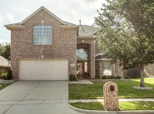 512 Briaroaks Dr, Lake Dallas, TX 75065