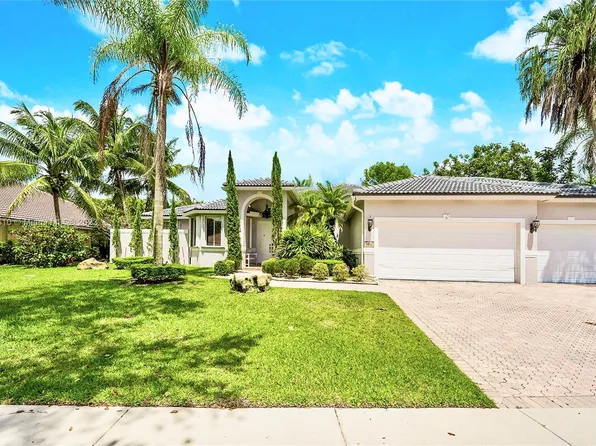 2700 Meadowood Ct, Weston, FL 33332