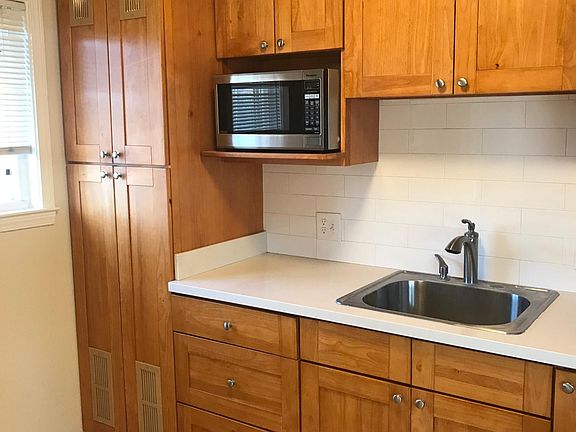 4th image of 818 Jeanne Ave #3