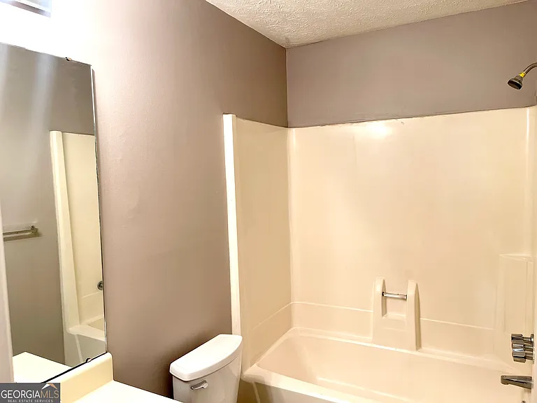 216 Sheraton Ct — Photo 8