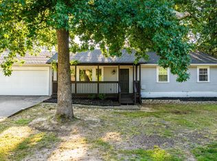 2219 Lakeview Dr, Benton, AR 72015