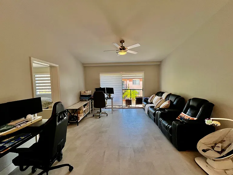 2033 SE 10th Ave #620 — Photo 3