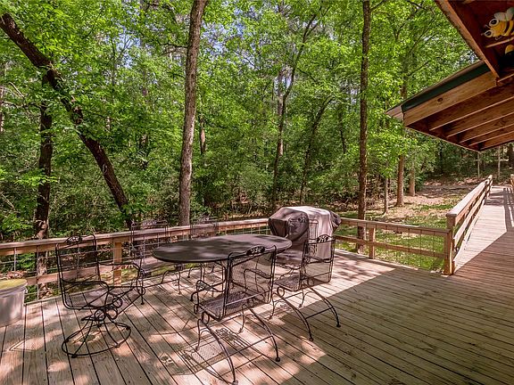 5th image of 250 Dogwood Forest Trl