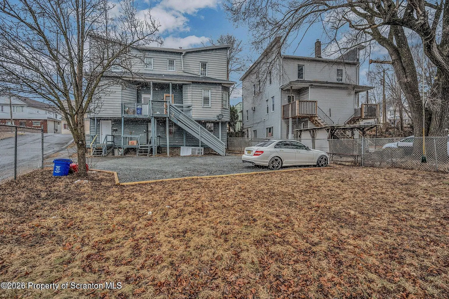 2 bed, 1.0 bath, 841 sqft, $1,200 — Photo 3