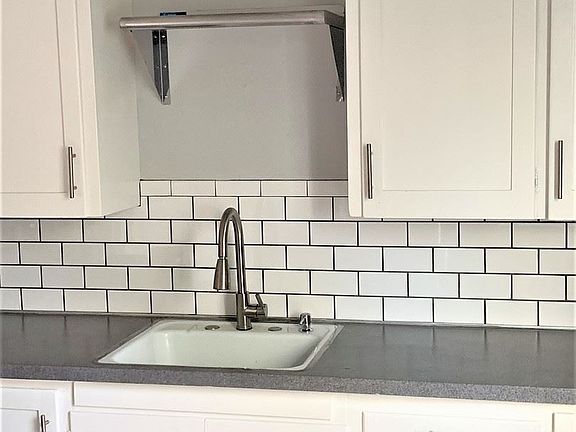 5th image of 241 S 5th St E APT 04