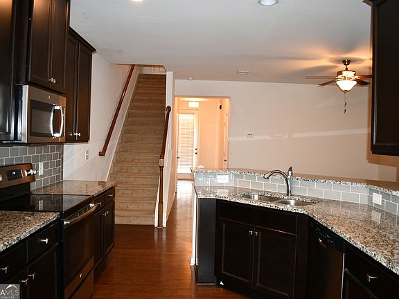 3rd image of 2697 Avanti Way