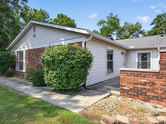 4th image of 851 E Waterloo Ct