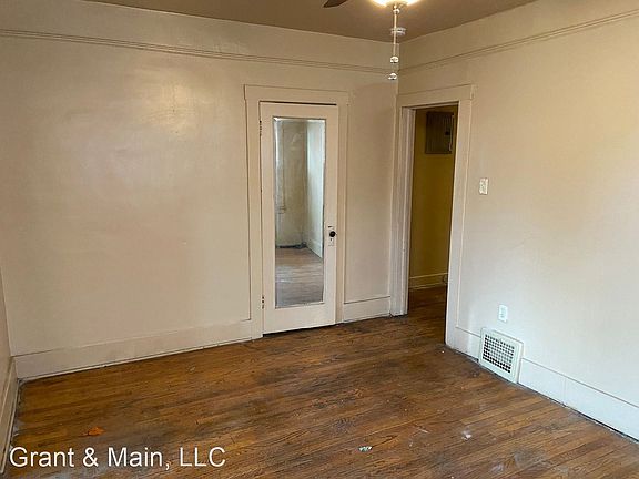 3rd image of 2676 Sturtevant Ave #2678