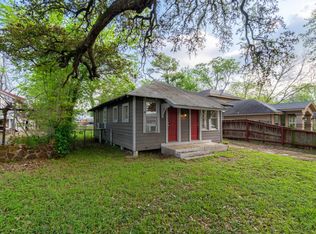 709 E Houston St, Luling, TX 78648