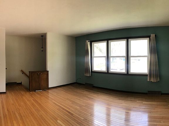 3rd image of 1320-1322 Delta Dr