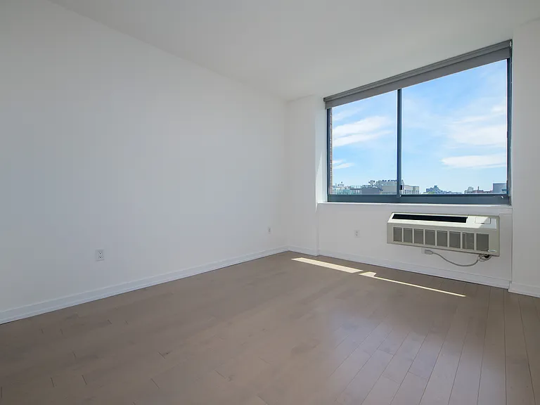 50 N 5th St #7ME — Photo 10