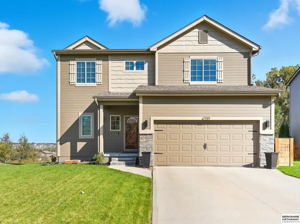 7509 N 142nd St, Omaha, NE 68142