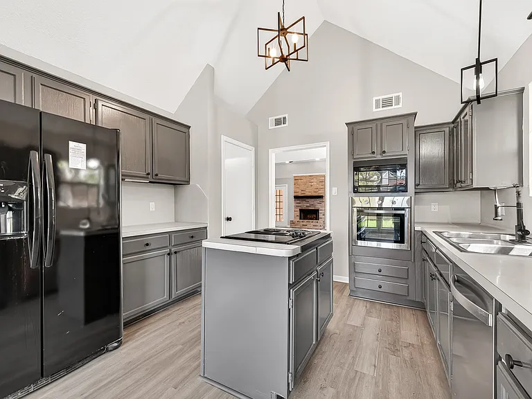 4906 Pleasure Lake Ln — Photo 20