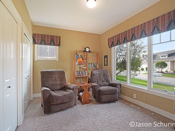 3rd image of 4084 Cottage Trl