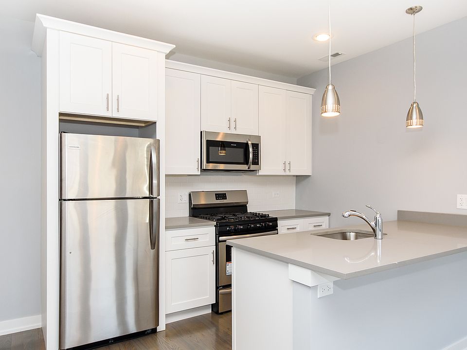1st image of 1619 N Maplewood Ave #1F