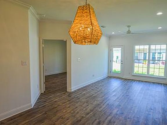 4th image of 2651 S Juniper St #2101