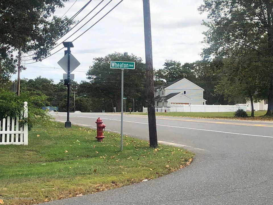 2nd image of 420 Wheaton Ave