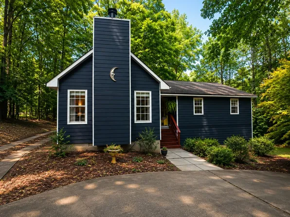 125 Maple Pl, Fayetteville, GA 30215