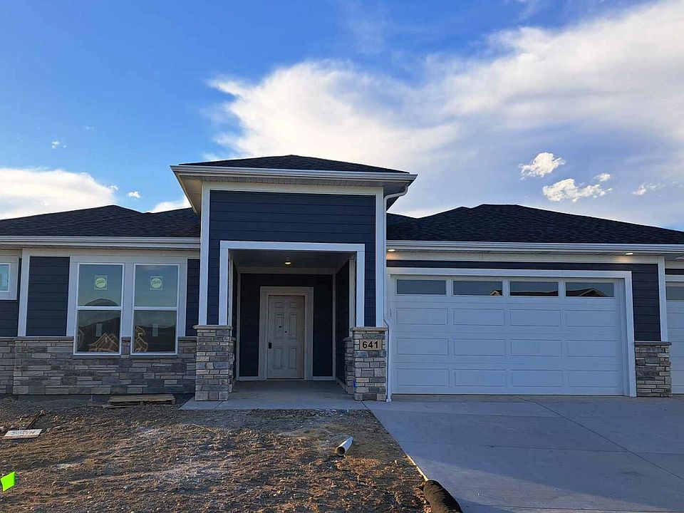 1st image of 641 Aaron Ct