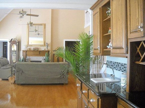 4th image of 210 Quiski Bayou Dr