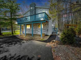7133 Robinwood Dr, Tobyhanna, PA