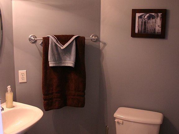 5th image of 5580 Rosemont Way