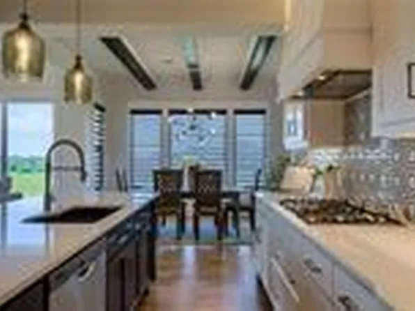 15537 W 166th St, Olathe, KS 66062