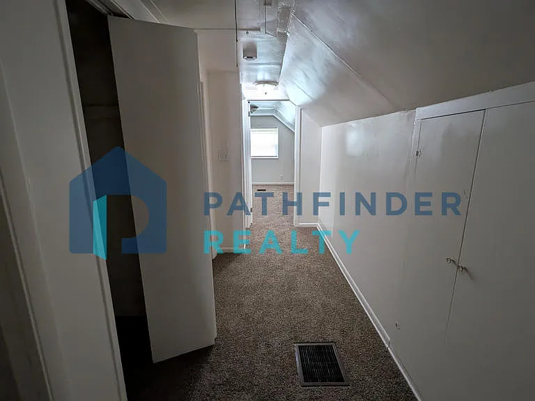 1954 Litchfield Ave — Photo 12