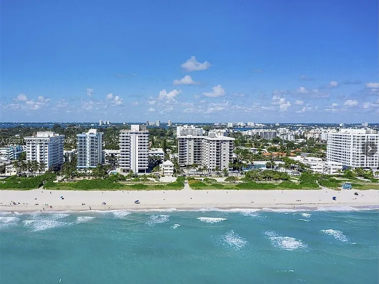 9225 Collins Ave #706 — Photo 37