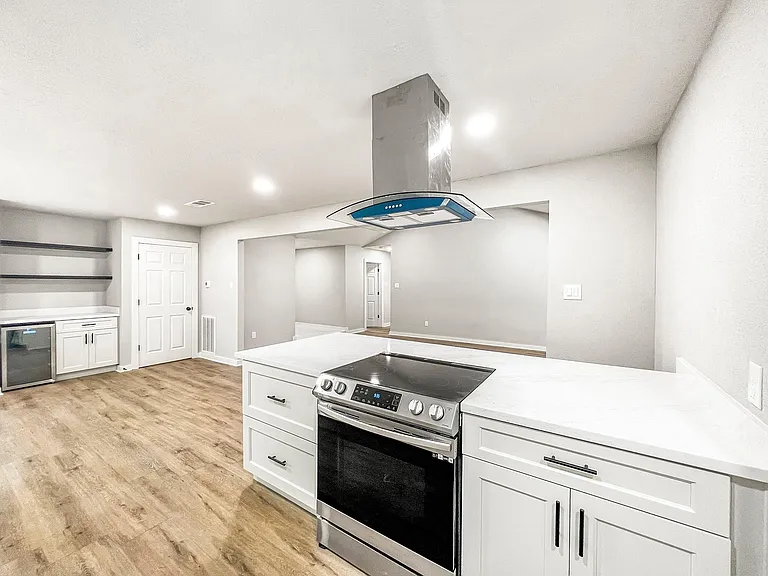 23207 Naples Dr — Photo 7