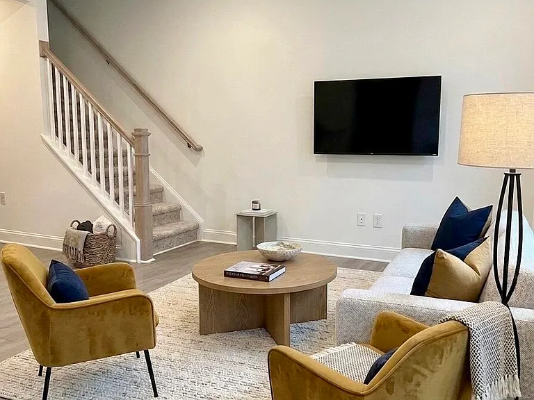 119 N Franklin St #100 — Photo 5