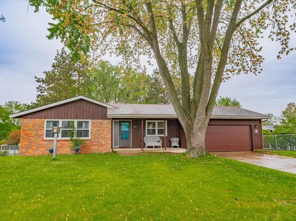 864 Suellen Lane, Portage, WI 53901